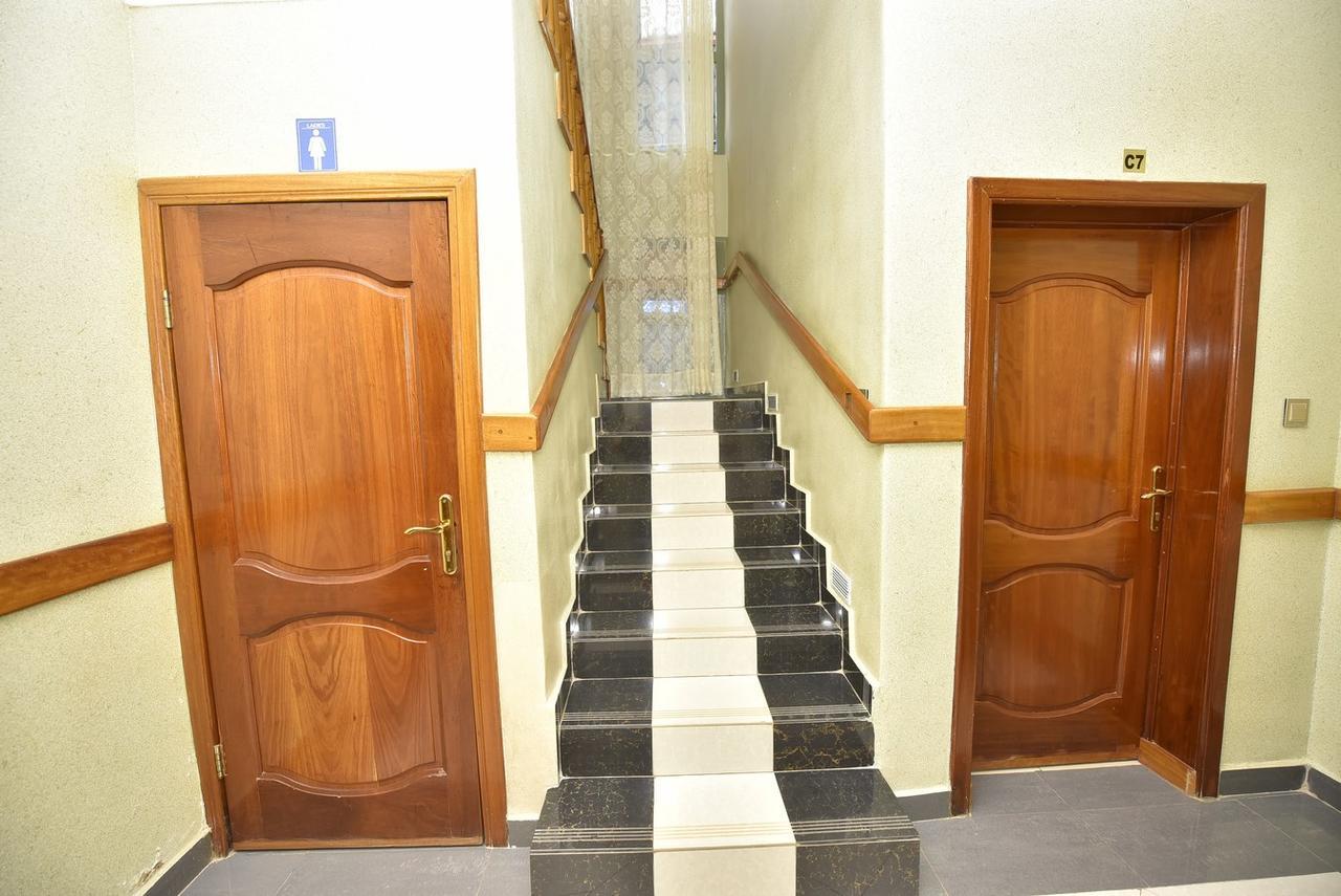 Modern Villa Hotel Кигали Экстерьер фото