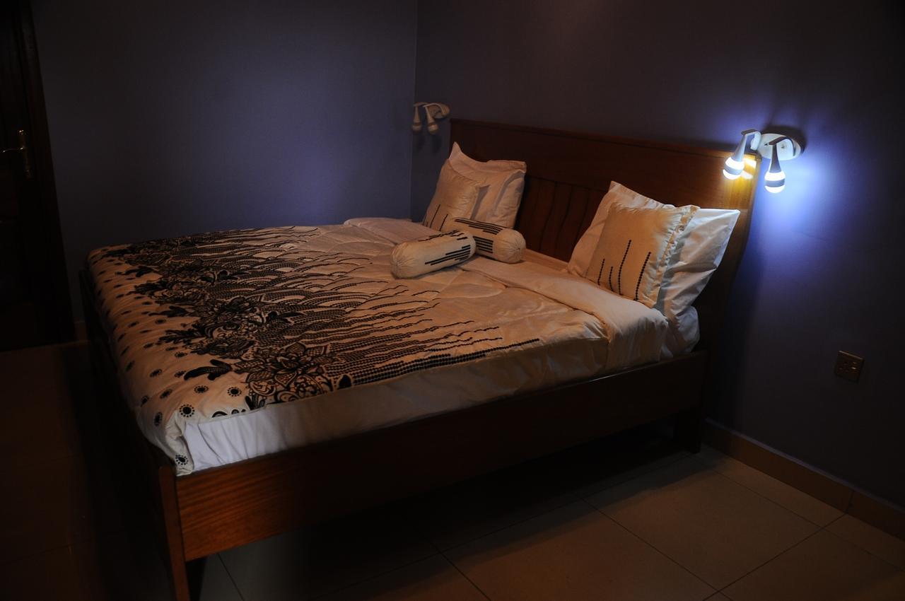 Modern Villa Hotel Кигали Экстерьер фото